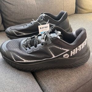 Men’s Avalon HI-TEC trial running shoes, black, size 13 NEW